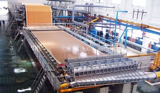 Tablero de papel a dos caras 30TPD que hace máquina 2400m m la cadena de producción del rollo enorme