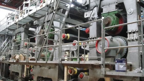 Reciclaje de la maquinaria de la fabricación de papel de 2600m m 150KW Kraft