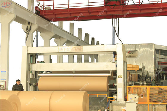 tablero de papel a dos caras de 2400m m Kraft que hace máquina la cadena de producción del rollo enorme