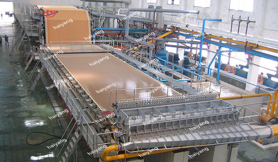 el trazador de líneas de 2800m m Kraft acanaló la pulpa de madera del OEM de la máquina de la fabricación de papel