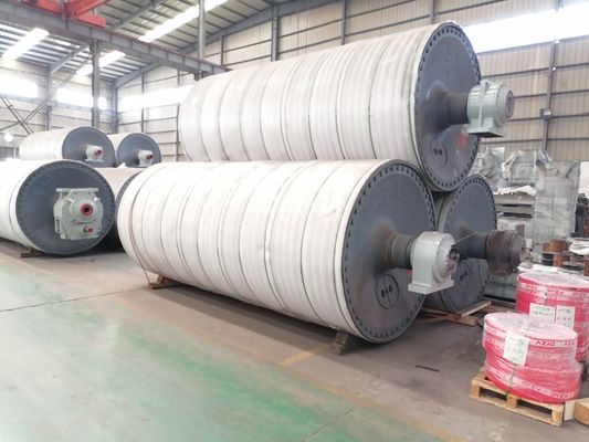 papel higiénico automático de los proveedores de 2400m m 8T China que hace la máquina para el molino de papel
