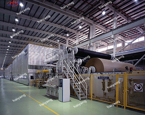 Recicle el papel del trazador de líneas de Kraft de la máquina de la fabricación de papel acanaló la máquina de la fabricación de papel en venta