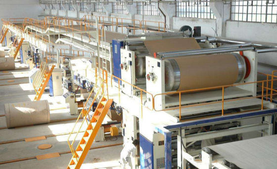 Máquina de fabricación de papel artesanal Máquina de ensayo de papel Kraft para revestimiento de papel 500T/D 5200mm