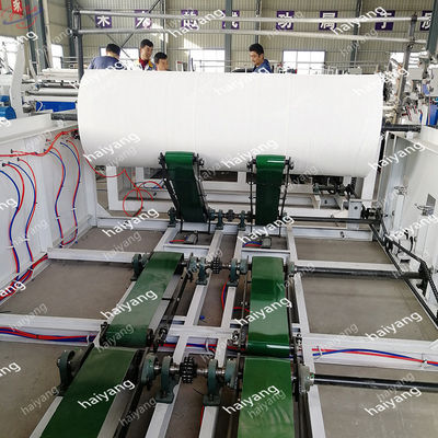 Máquina coloreada capa de la fabricación de papel seda del rollo de retrete el rebobinar 1-3